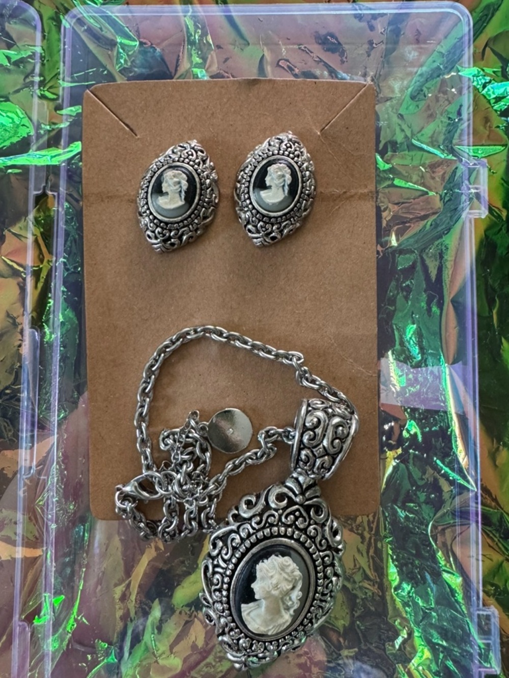 Vintage - Inspired Silver Cameo Necklace & Earring Set